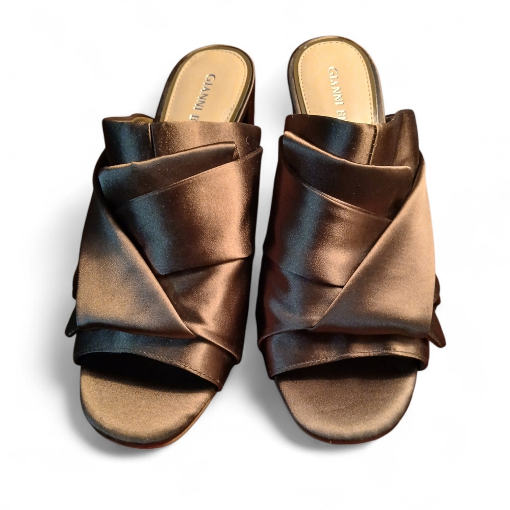 Gianni Bini Women's Size 8 Mules in Brown Bronz - Picture 4 of 8